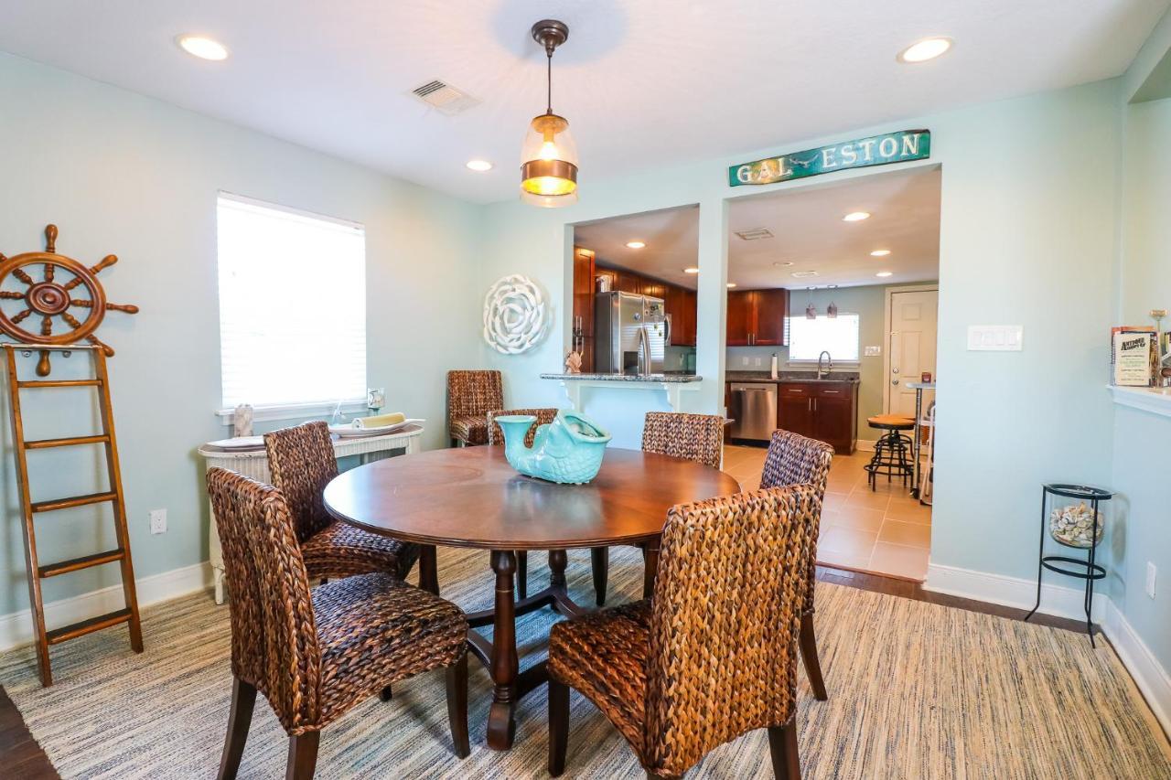 Perfect Location Spacious Yard Coffee Bar At This Lovely Beach Home Galveston Luaran gambar