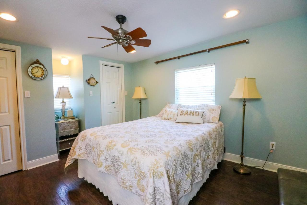 Perfect Location Spacious Yard Coffee Bar At This Lovely Beach Home Galveston Luaran gambar