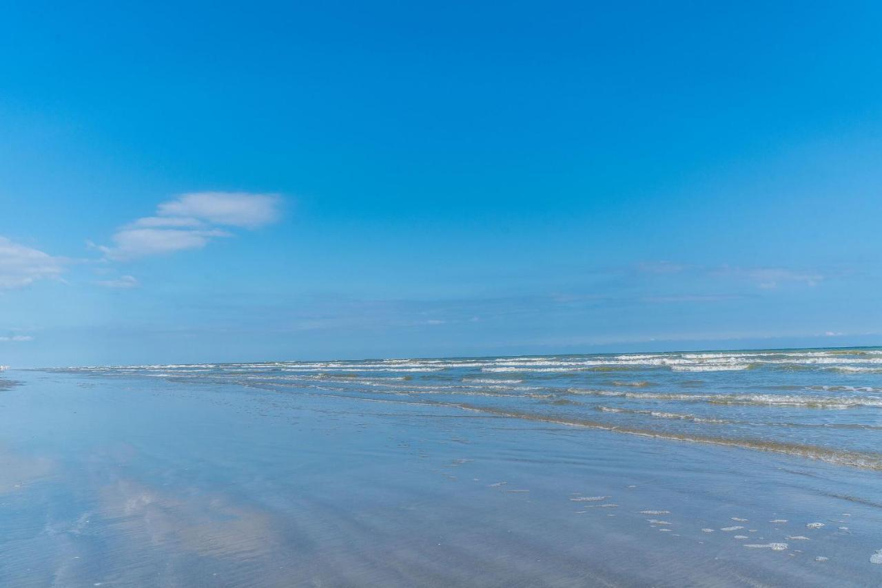 Perfect Location Spacious Yard Coffee Bar At This Lovely Beach Home Galveston Luaran gambar